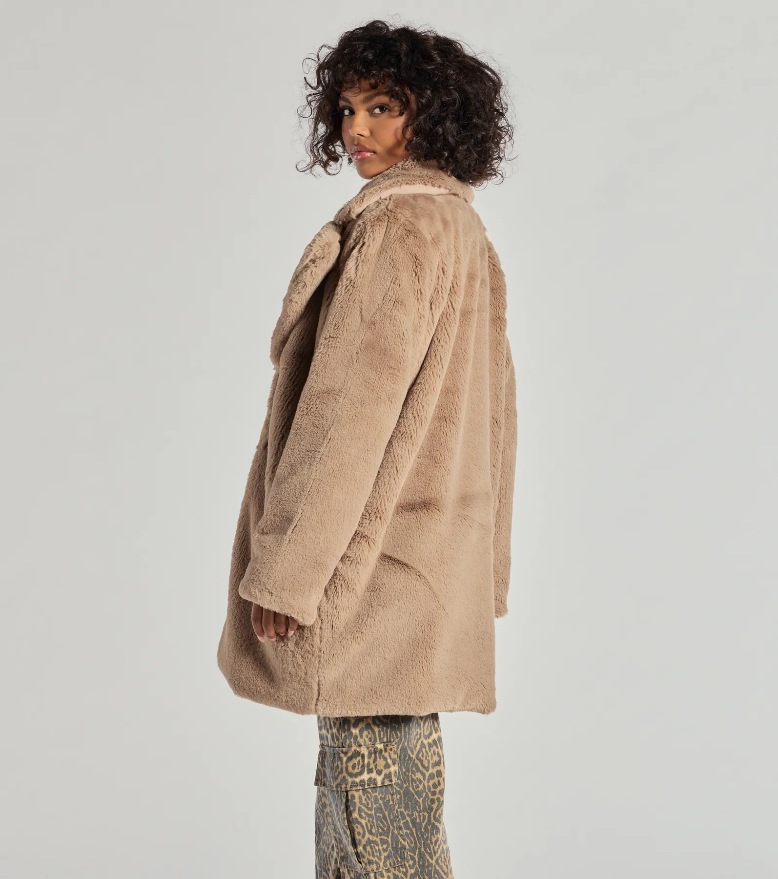 Luxe Layer Faux Fur Trench Coat - Image 2